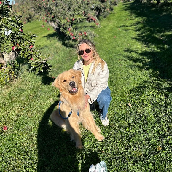 Meet your Posher, Corinne - Picture 1 of 1